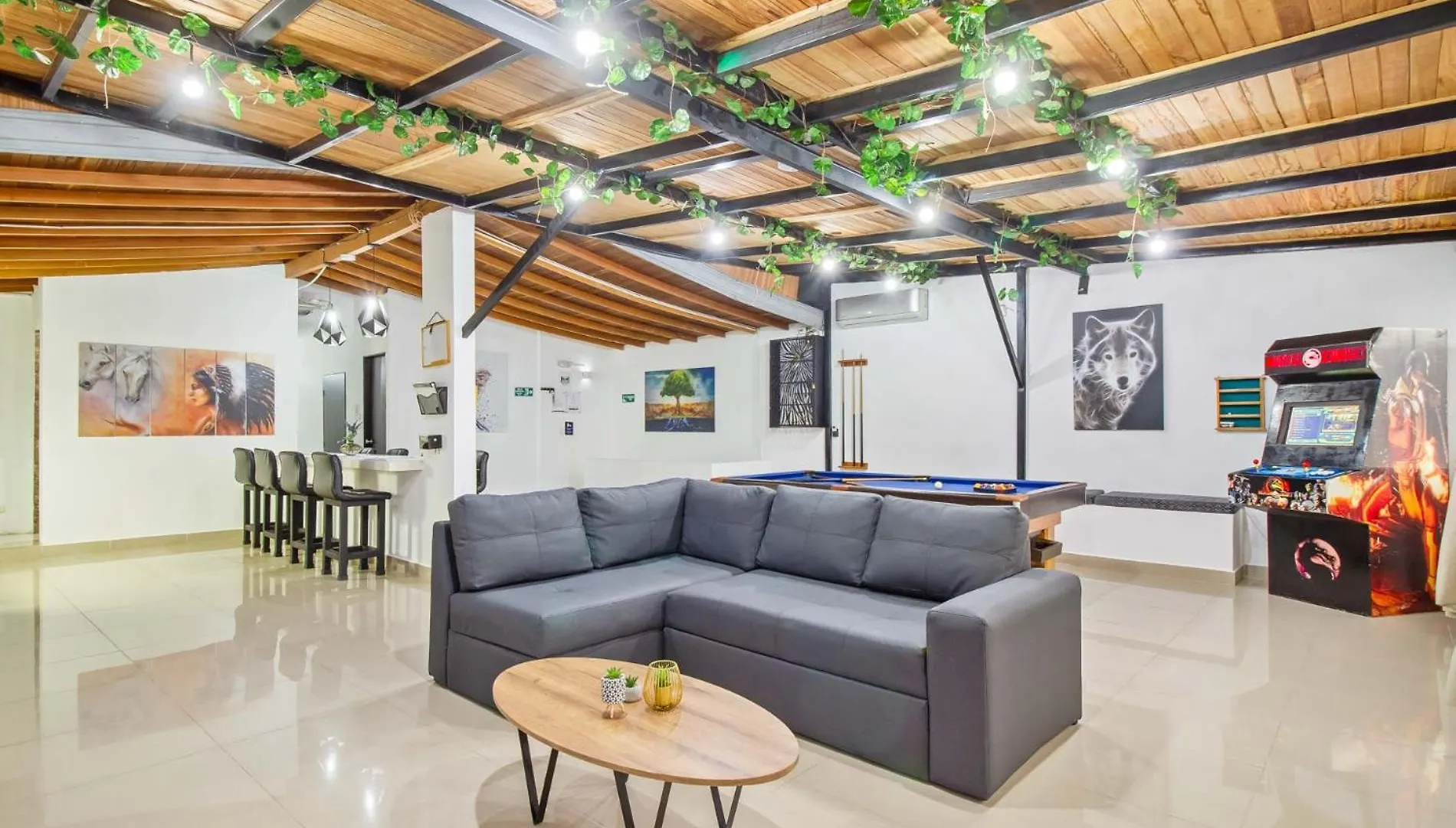 6 Bedroom Penthouse With Pool Table- 1 Block From Lleras Park P4 Медельин