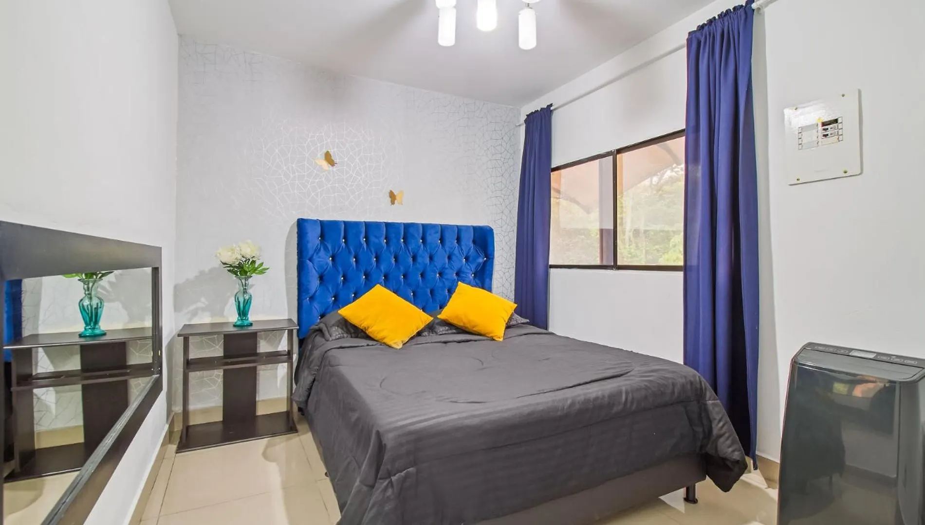 6 Bedroom Penthouse With Pool Table- 1 Block From Lleras Park P4 Medellín Colombia