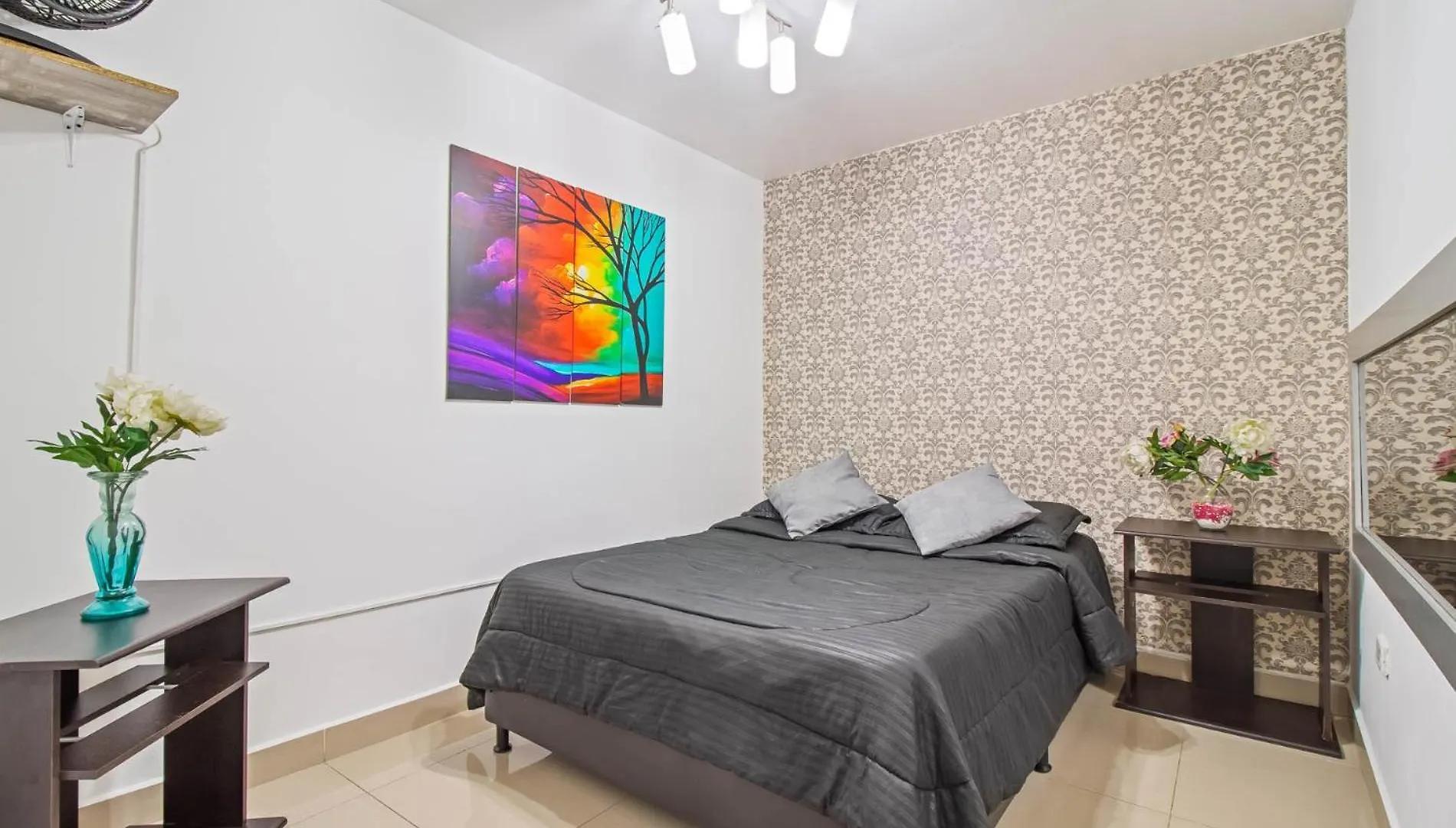 6 Bedroom Penthouse With Pool Table- 1 Block From Lleras Park P4 Medellín