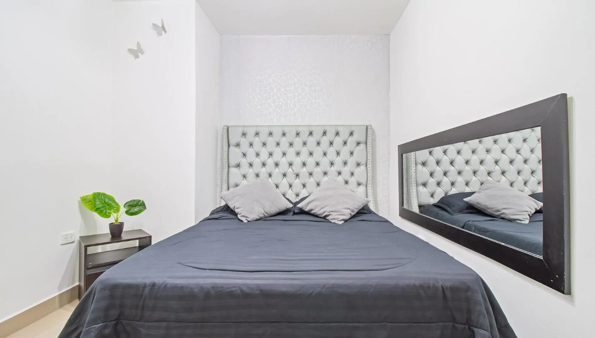 Appartamento 6 Bedroom Penthouse With Pool Table- 1 Block From Lleras Park P4 Medellín