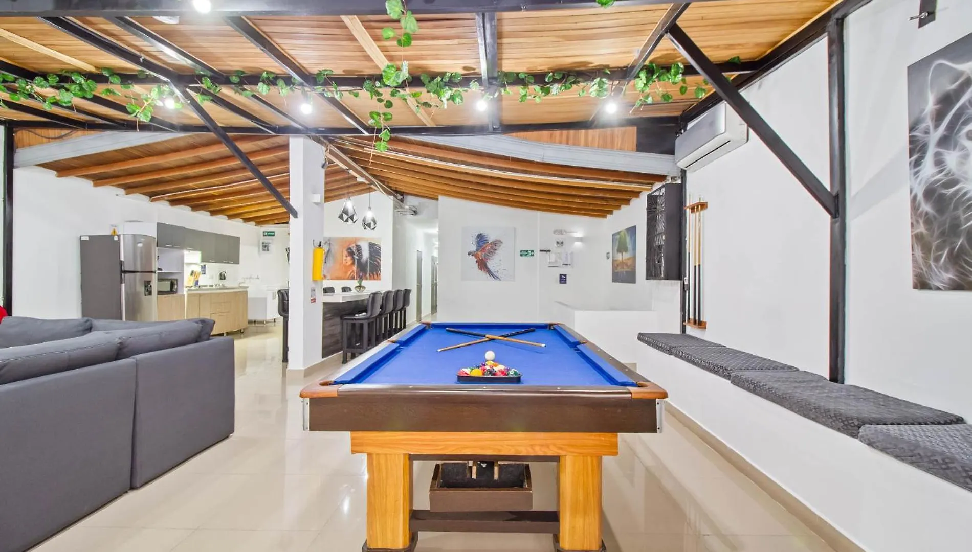 Appartamento 6 Bedroom Penthouse With Pool Table- 1 Block From Lleras Park P4 Medellín