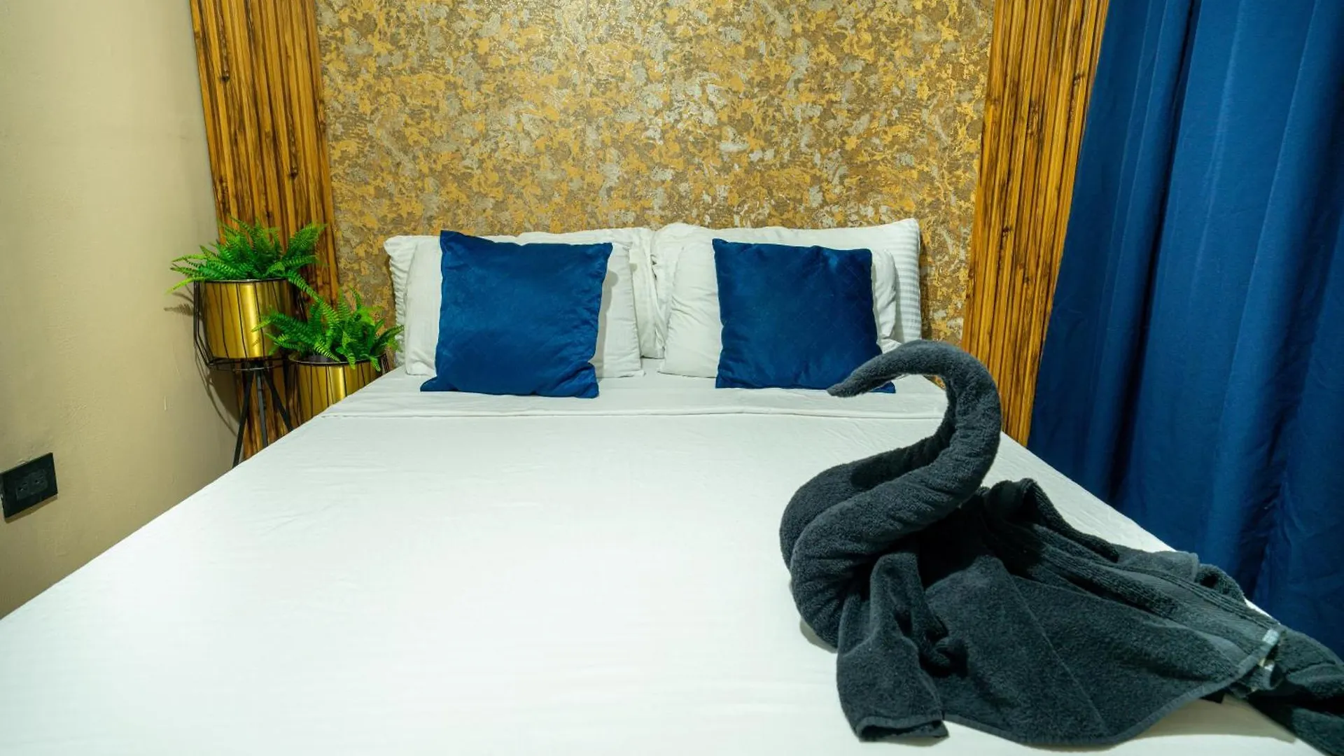 Appartamento 6 Bedroom Penthouse With Pool Table- 1 Block From Lleras Park P4 Medellín