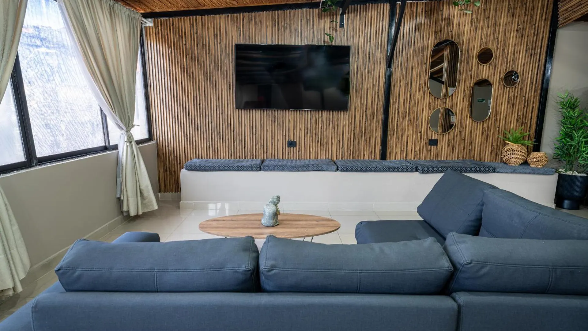 شقة 6 Bedroom Penthouse With Pool Table- 1 Block From Lleras Park P4 ميديلين